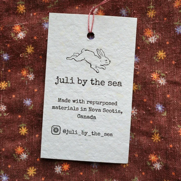 Upcycled Floral Quilt Jacket M • L • XL - Picture 2 of 9